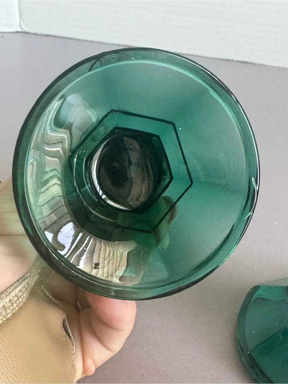 N/A elegant emerald